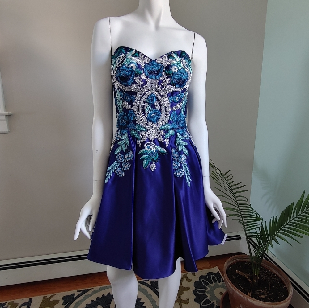 Blondie Nites New Dress - Picture 3 of 7